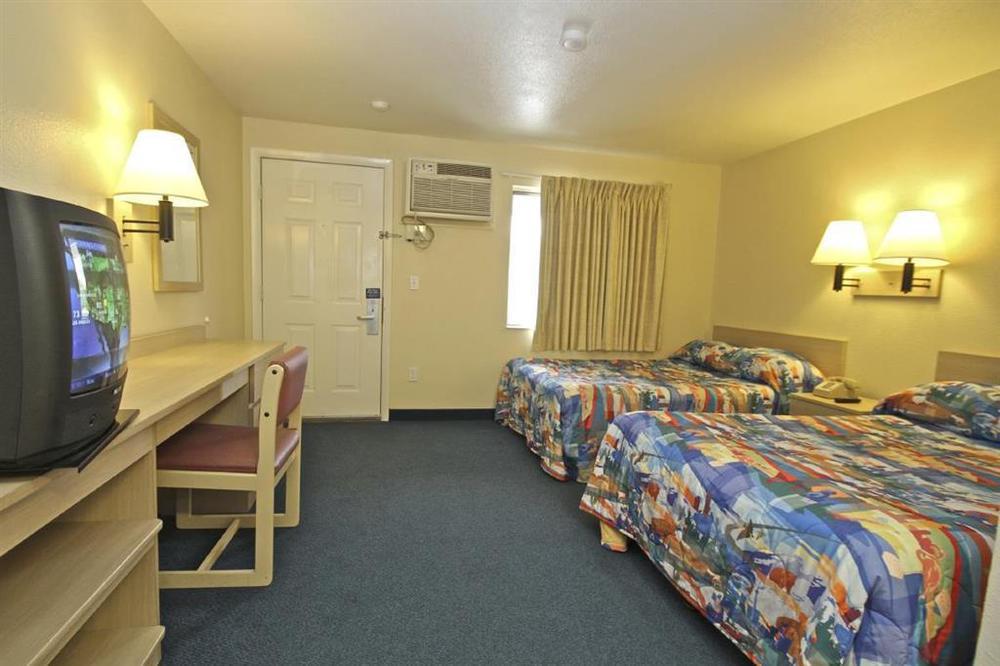 6-nashua, Nh Hotel